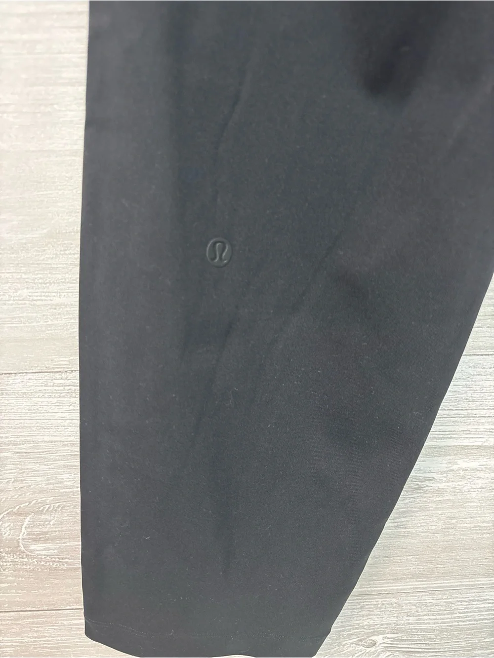 * | Lululemon | cropped pants. Size 6.